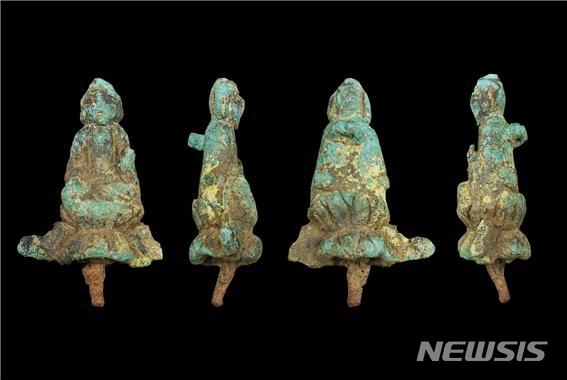 [서울=뉴시스] 함안 강명리사지에서 출토된 금동불좌상 (사진=불교문화재연구소 제공) 2021.07.19. photo@newsis.com
