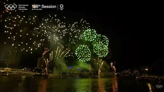 개최지 확정후 호주 현지에서 축포를 터뜨리는 장면 (IOC 홈페이지 갈무리) *재판매 및 DB 금지