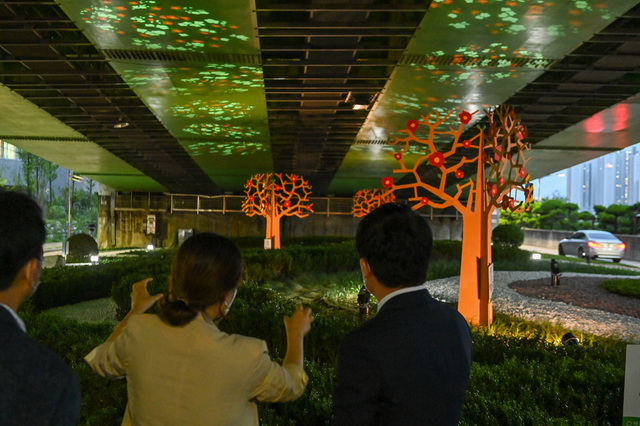 [부산=뉴시스] 부산시 해운대구 반여고가교 바람길 숲 새롭게 단장. (사진=해운대구 제공) *재판매 및 DB 금지
