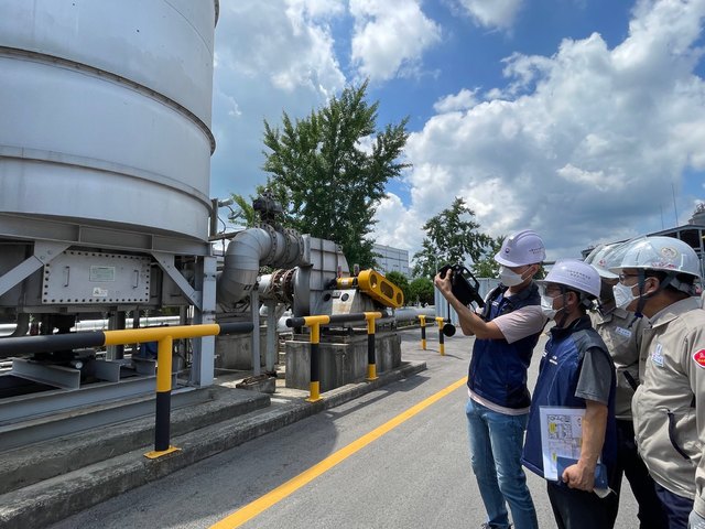 [서울=뉴시스] 울산 소재 석유화학단지 현장을 점검하는 모습. (사진=뉴시스 DB). photo@newsis.com *재판매 및 DB 금지