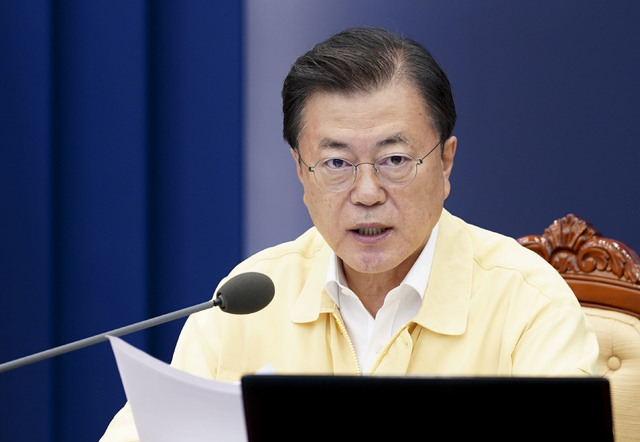 [서울=뉴시스] 문재인 대통령이 29일 청와대에서 열린 민생경제장관회의에서 발언하고 있다. (사진=청와대 제공) 2021.07.29. photo@newsis.com *재판매 및 DB 금지