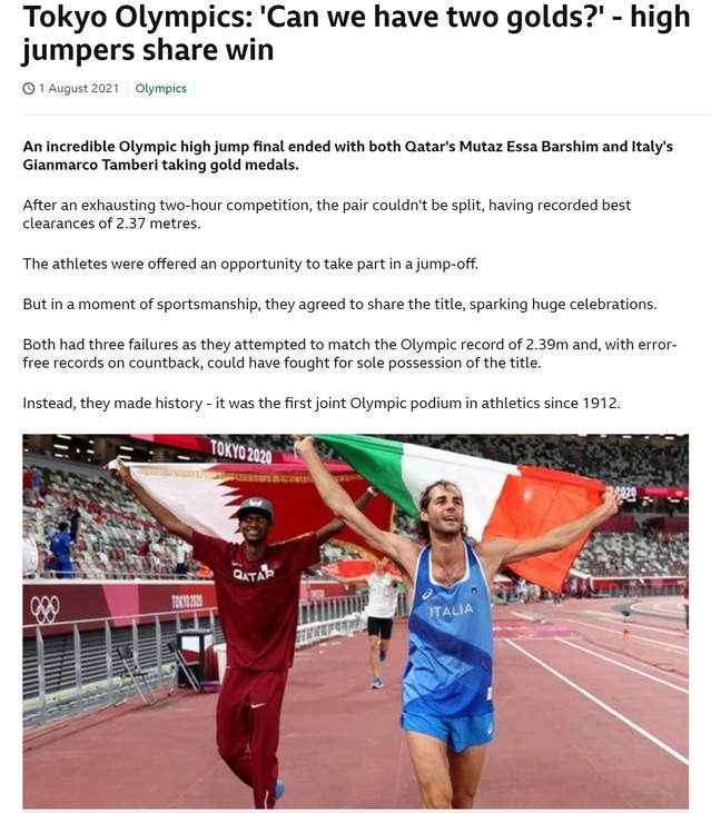 [서울=뉴시스] '2020 도쿄올림픽' 높이뛰기에서 공동 금메달을 차지한 무타즈 에사 바르심(왼쪽), 장마르코 탐베리. (사진=BBC 보도 캡처) 2021.08.02. photo@newsis.com