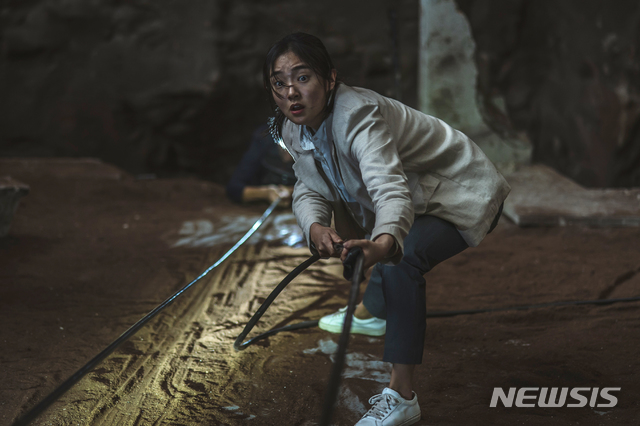 [서울=뉴시스] 영화 '싱크홀' 김혜준. (사진=쇼박스 제공) 2021.08.05 photo@newsis.com
