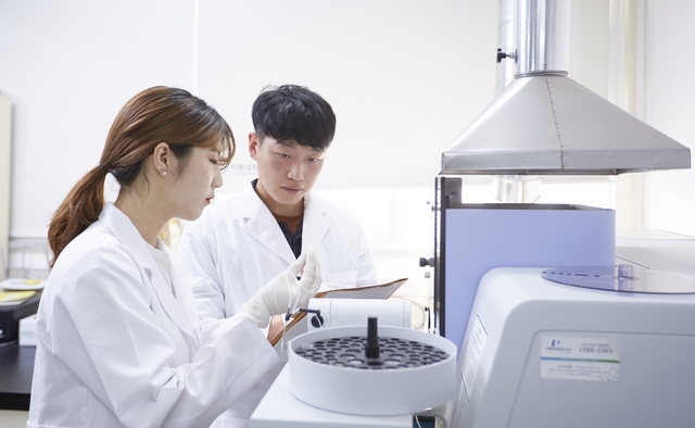 [음성=뉴시스] 강신욱 기자 = 충북 음성 극동대학교가 충북과학기술혁신원이 주관한 2021년 시·군 산업거점 고도화 패키지 지원사업에 선정돼 충북의 주력 산업인 바이오헬스산업 성장·발전에 참여한다. (사진=극동대 제공) 2021.08.05. photo@newsis.com *재판매 및 DB 금지