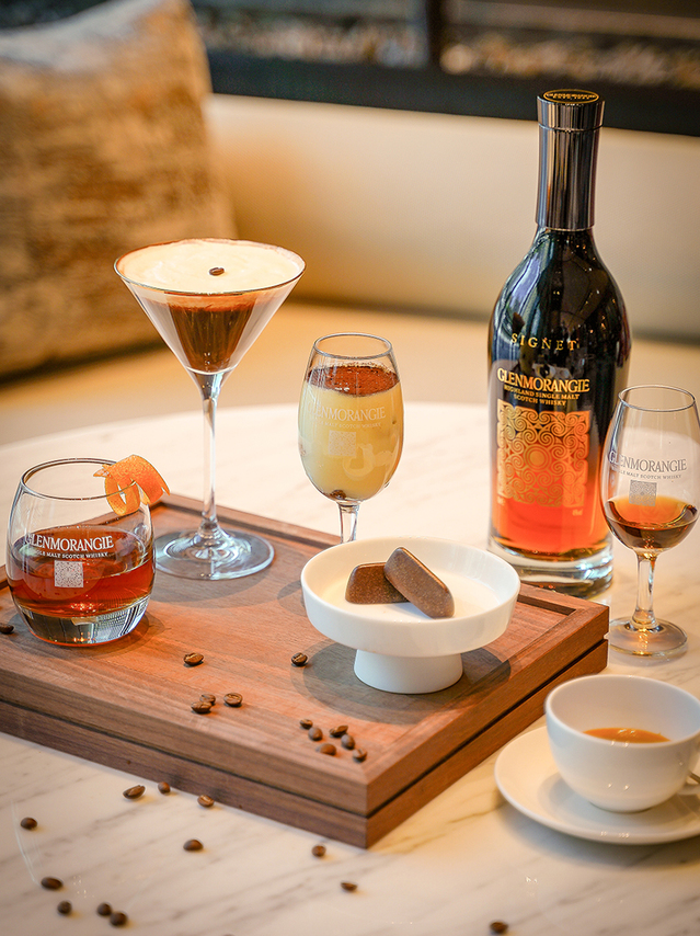 시그넷 사제락·시그넷 벨벳 칵테일과 디저트 시크넷 위스키 티라미수·다크 초콜릿 시그넷 가나슈 *재판매 및 DB 금지