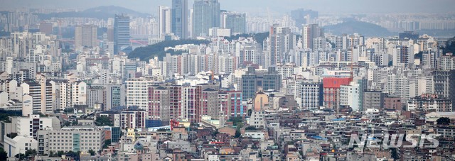 [서울=뉴시스] 김선웅 기자 = 서울 시내 아파트 단지 모습. 2021.08.08. mangusta@newsis.com