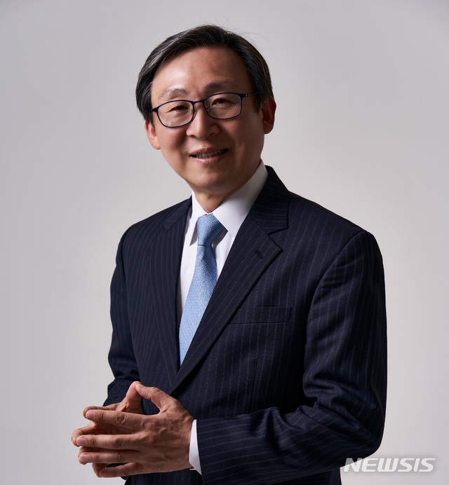 associate_pic