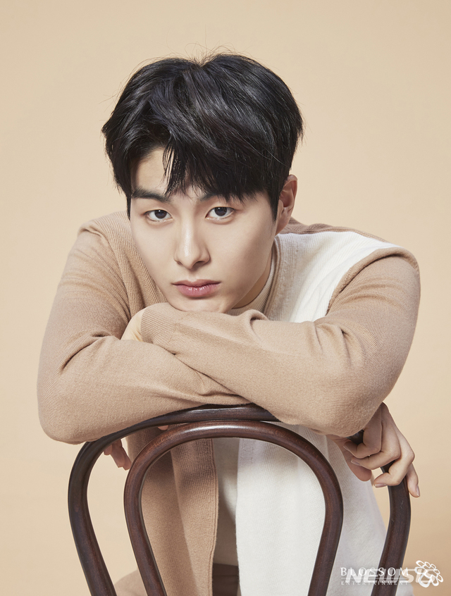 [서울=뉴시스]배우 정건주. (사진=블러썸 엔터테인먼트 제공) 2021.08.12. photo@newsis.com