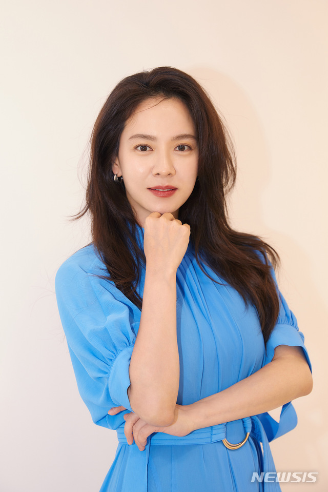 [서울=뉴시스]배우 송지효. (사진=크리에이티브그룹 아이엔지 제공) 2021.08.17. photo@newsis.com