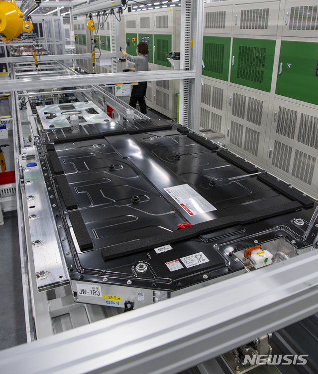 [서울=뉴시스] 현대모비스가 설계 및 생산하고 있는 배터리시스템 BSA(Battery System Assembly) (사진=현대모비스 제공) 