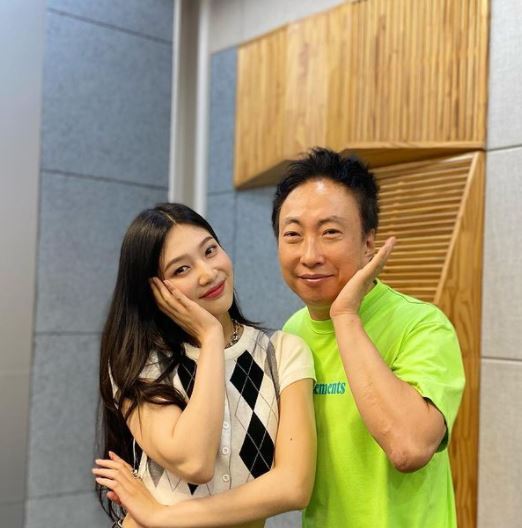 [서울=뉴시스] 레드벨벳 조이, 박명수. (사진='박명수의 라디오쇼' 인스타그램).2021.08.23.photo@newsis.com