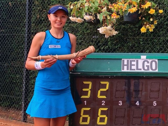 [서울=뉴시스] 국제테니스연맹(ITF) 올덴잘 월드투어 대회 여자 단식 우승을 차지한 장수정. (사진 = 대한테니스협회 제공) *재판매 및 DB 금지