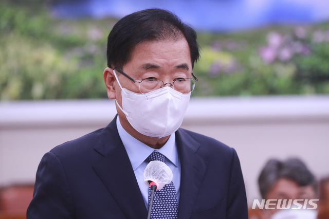 [서울=뉴시스] 최진석 기자 = 정의용 외교부 장관이 23일 오후 서울 여의도 국회에서 열린 외교통일위원회 전체회의에서 발언하고 있다. (공동취재사진) 2021.08.23. photo@newsis.com