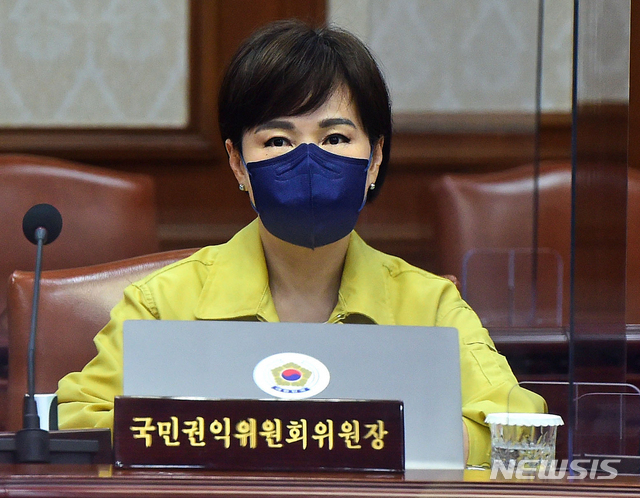 [서울=뉴시스]전현희 국민권익위원장의 과거 모습. (사진=뉴시스DB) 2021.08.24.