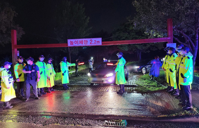 부산서 자영업자들 어젯 밤 차량 시위…비수도권 처음