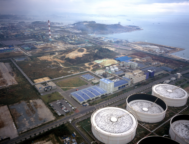 코스모화학, 폐배터리 리사이클 사업 진출…300억 투자 