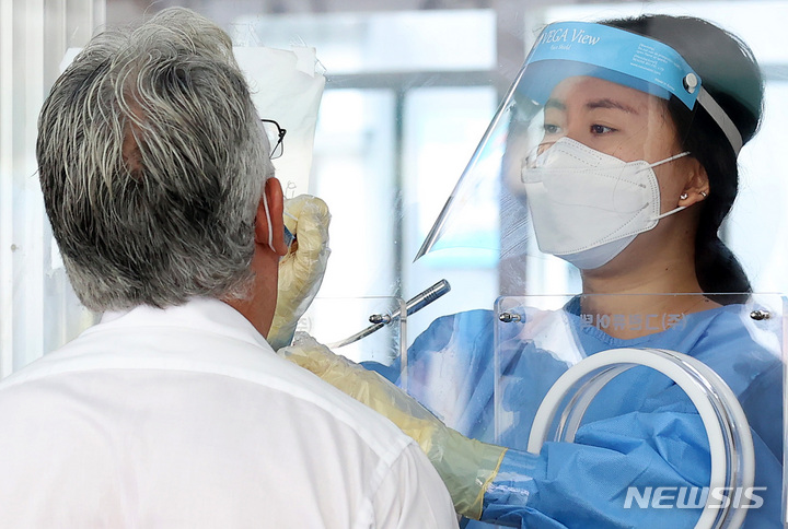 경남, 밤새 15명 코로나19 신규 확진…누적 9877명