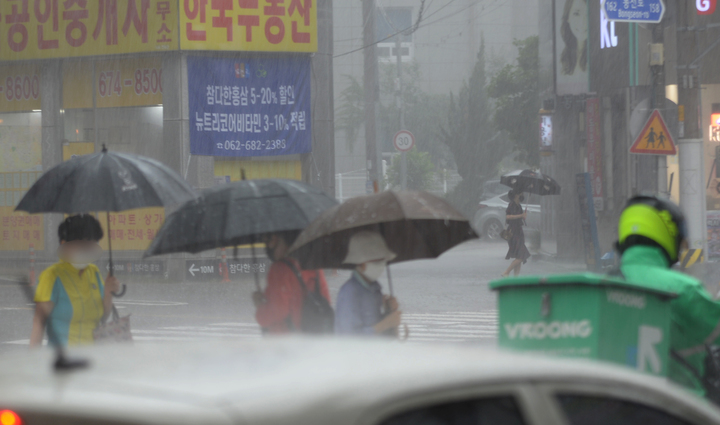 [광주=뉴시스] 강한비 내리는 광주. (사진=뉴시스 DB). photo@newsis.com