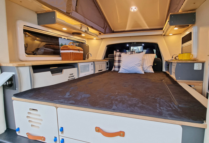 쌍용차, 렉스턴 스포츠 칸 캠핑카 '로드칸' 공개