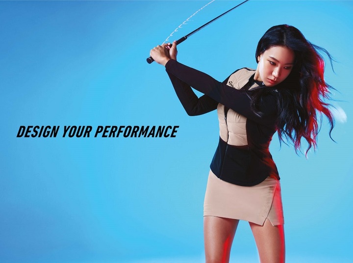 [서울=뉴시스]한성에프아이 '테일러메이드 어패럴'은 이번 가을 신제품으로 치마와 레깅스가 결합한 '치랭스' 스타일을 전면에 내세웠다. (사진=테일러메이드 어패럴 제공). 2021.09.08. photo@newsis.com *재판매 및 DB 금지