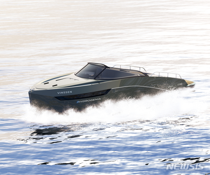 [서울=뉴시스] 친환경 전기수소 소형선박 전문업체 ‘빈센’의 수소전기 하이브리드 레저보트 (사진=수소모빌리티+쇼 조직위원회 제공)