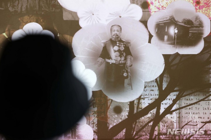 [서울=뉴시스] 박진희 기자 = 이용배-성종상 작가가 함녕전에 설치한 '몽유원림'. 