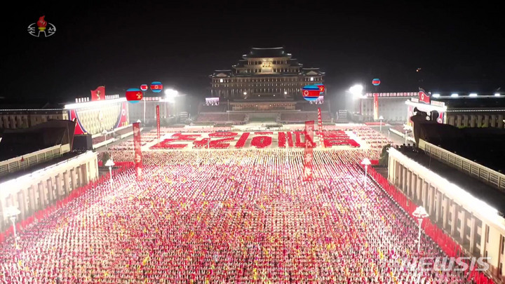 [서울=뉴시스] 지난해 9월9일 북한 조선중앙TV는 정권수립 73주년을 맞아 열병식을 개최했다고 보도했다. (사진=조선중앙TV 갈무리) 2021.09.09. photo@newsis.com