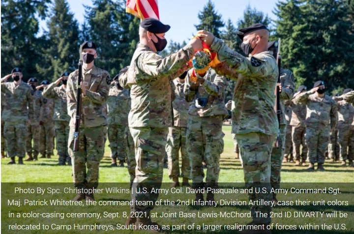 [서울=뉴시스]미군 'HHB, DIVARTY'의 군기 정리 행사. (사진: DVIDS 캡처) 2021.9.10. *재판매 및 DB 금지