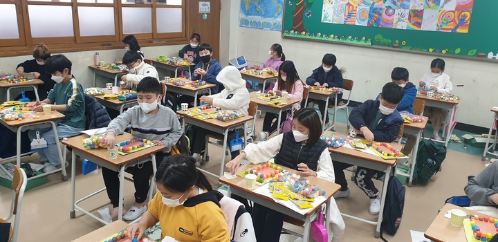 [서울=뉴시스]문화재청 지역문화유산교육사업 '문화유산 체험교실' 충북 청주 '탐나는 청주' (사진 = 문화재청) 2021.9.14. photo@newsis.com