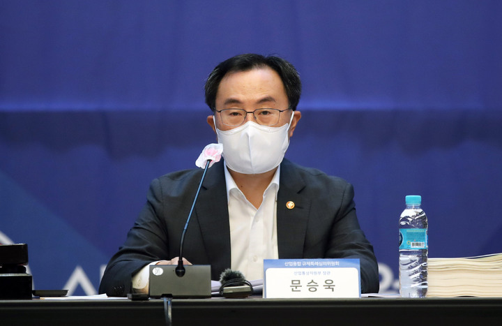 [서울=뉴시스] 박미소 기자 = 문승욱 산업통상자원부 장관. (사진=산업통상자원부 제공) 2021.09.15. photo@newsis.com *재판매 및 DB 금지