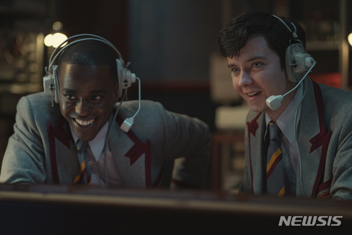 [서울=뉴시스] 오티스의 비밀 상담소 시즌3 스틸. (사진=넷플릭스 제공) 2021.09.17 photo@newsis.com