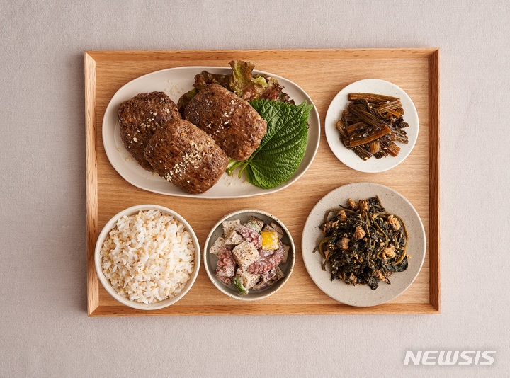 집으로 온 전국 맛집…식품업계, 전문점 수준 RMR 출시 '활발'