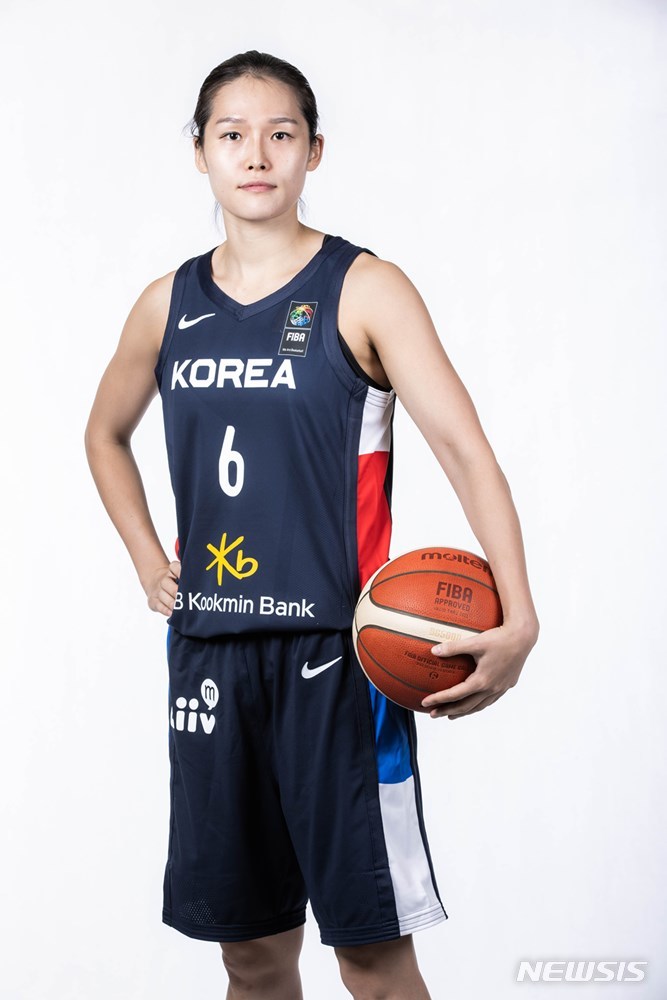 [서울=뉴시스]여자농구 국가대표 최이샘 (사진 = 국제농구연맹 제공)