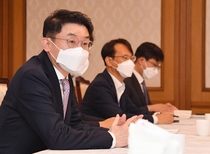 [서울=뉴시스] 전진환 기자 = 이억원 기획재정부 차관이 29일 서울 종로구 정부서울청사에서 열린 '제29차 물가관계차관회의'에서 모두발언을 하고 있다. (사진=기재부 제공) 2021.09.29. photo@newsis.com *재판매 및 DB 금지