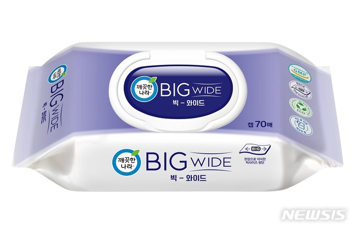 [서울=뉴시스] 깨끗한나라 빅와이드 물티슈. (사진=깨끗한나라 제공) 2021.09.30. photo@newsis.com