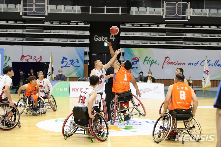 [서울=뉴시스]KWBL 휠체어농구리그 10월1일 개막 (사진 = 한국휠체어농구연맹 제공)