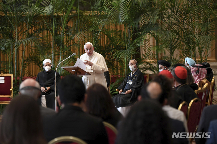 "지구 치유 위해 협력할 의무"...교황, 종교 지도자들 모아 호소문