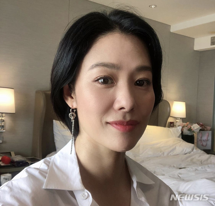 [서울=뉴시스] 김현주. 2021.10.12. (사진 =김현주 인스타그램 캡처) photo@newsis.com