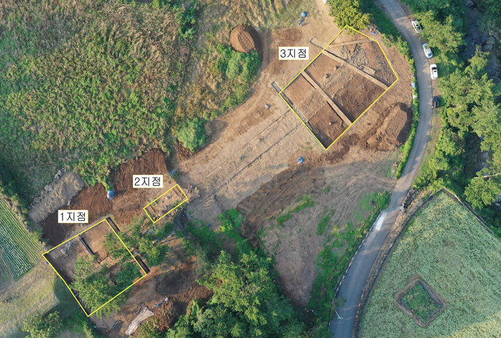 항공촬영한 제주 항몽유적지 항파두리. 표시된 1지점이 동문지와 관련한 문초석이 발견된 곳이다./세계유산본부 *재판매 및 DB 금지