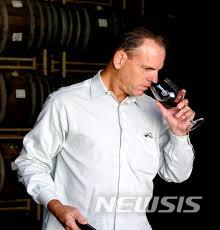 [와인이야기]미국 와인의 새로운 바람…커트니 벤햄 카베르네 소비뇽