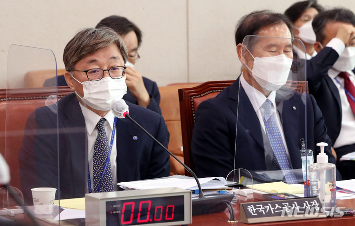 [공직자 재산공개]김동섭 석유公 사장 68억…전년比 6억↑