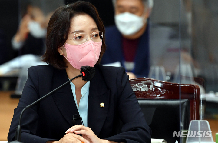 [광주=뉴시스] 광주전남사진기자단 = 국민의힘 이영 의원. 2021.10.15. photo@newsis.com