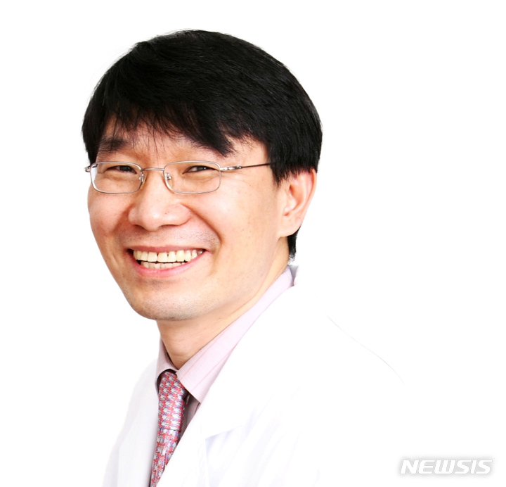 [서울=뉴시스]김신곤 고려대학교 안암병원 내분비내과 교수. (사진= 고려대 안암병원 제공) 2021.10.18