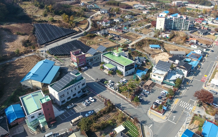 [증평=뉴시스] 도안면 화성리 전경. 사진 가운데 도안면사무소. (사진=증평군 제공) photo@newsis.com *재판매 및 DB 금지