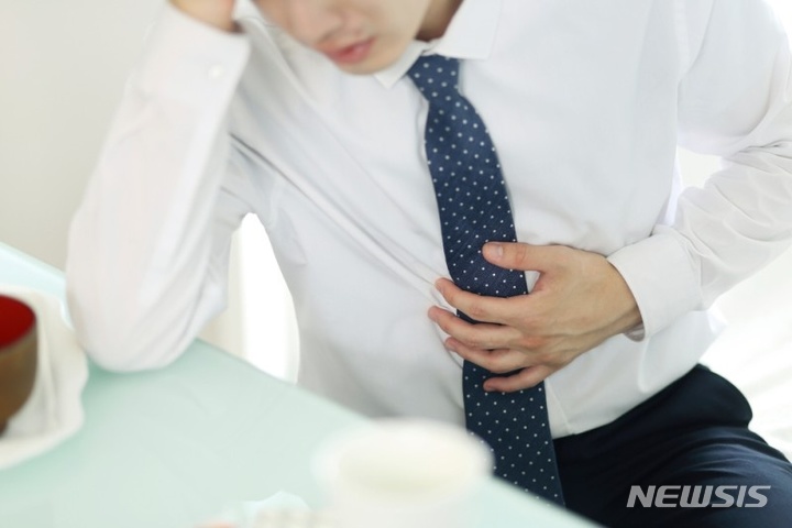 "명절엔 풍성히" 과식·과음…당신의 간은 망가지고 있다