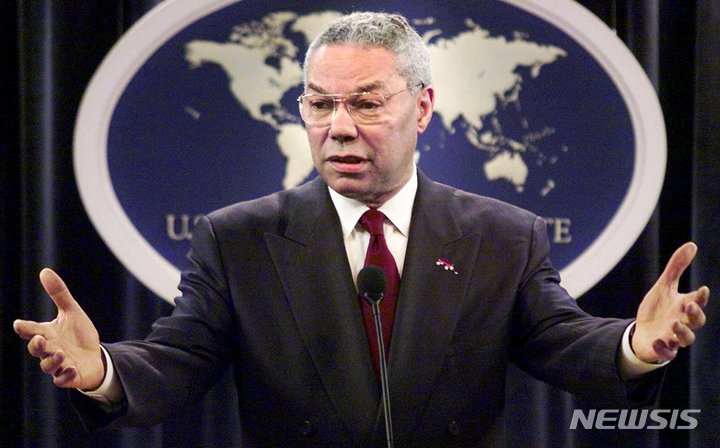 [워싱턴=AP/뉴시스]콜린 파월 전 미국국무장관. 2001.5.21.