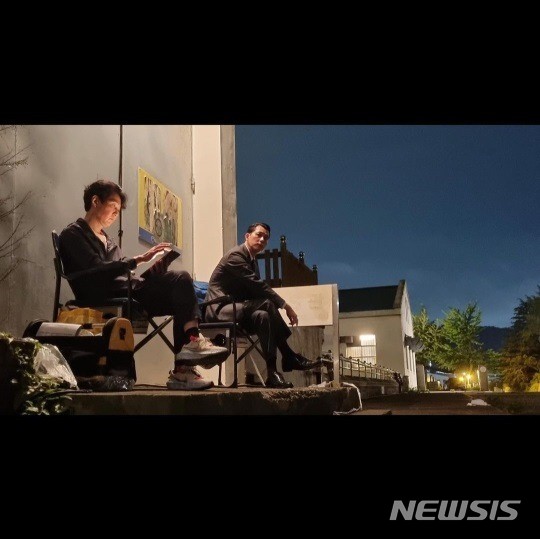 [서울=뉴시스]'이정재, 정우성'.2021.10.20.(사진=이정재 SNS).photo@newsis.com