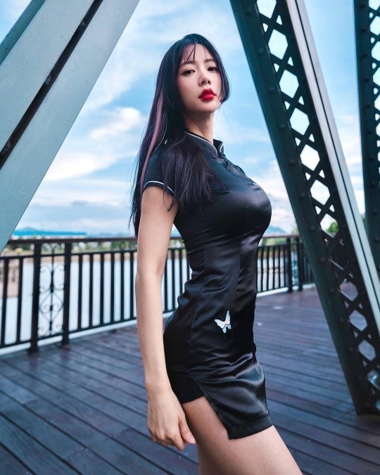 [서울=뉴시스] 클라라 2021.10.20.(사진=클라라 인스타그램) photo@newsis.com  *재판매 및 DB 금지