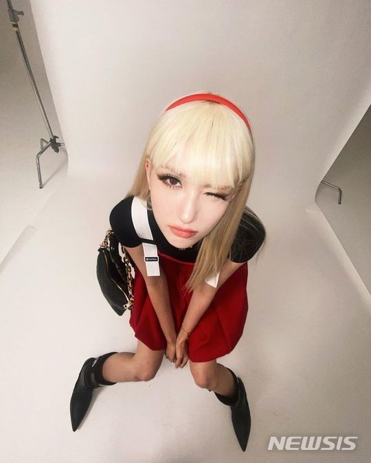 [서울=뉴시스] 가수 소미 (사진=소미 SNS 캡처 ).2021.10.20.photo@newsis.com