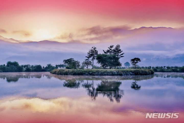 [창원=뉴시스] 경남 하동 동정호.(사진=경남도 제공)